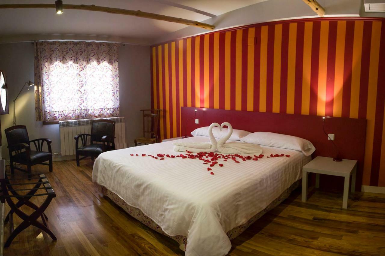 Apartamentos Rurales De La Sexma Del Sabinar Corduente Екстериор снимка