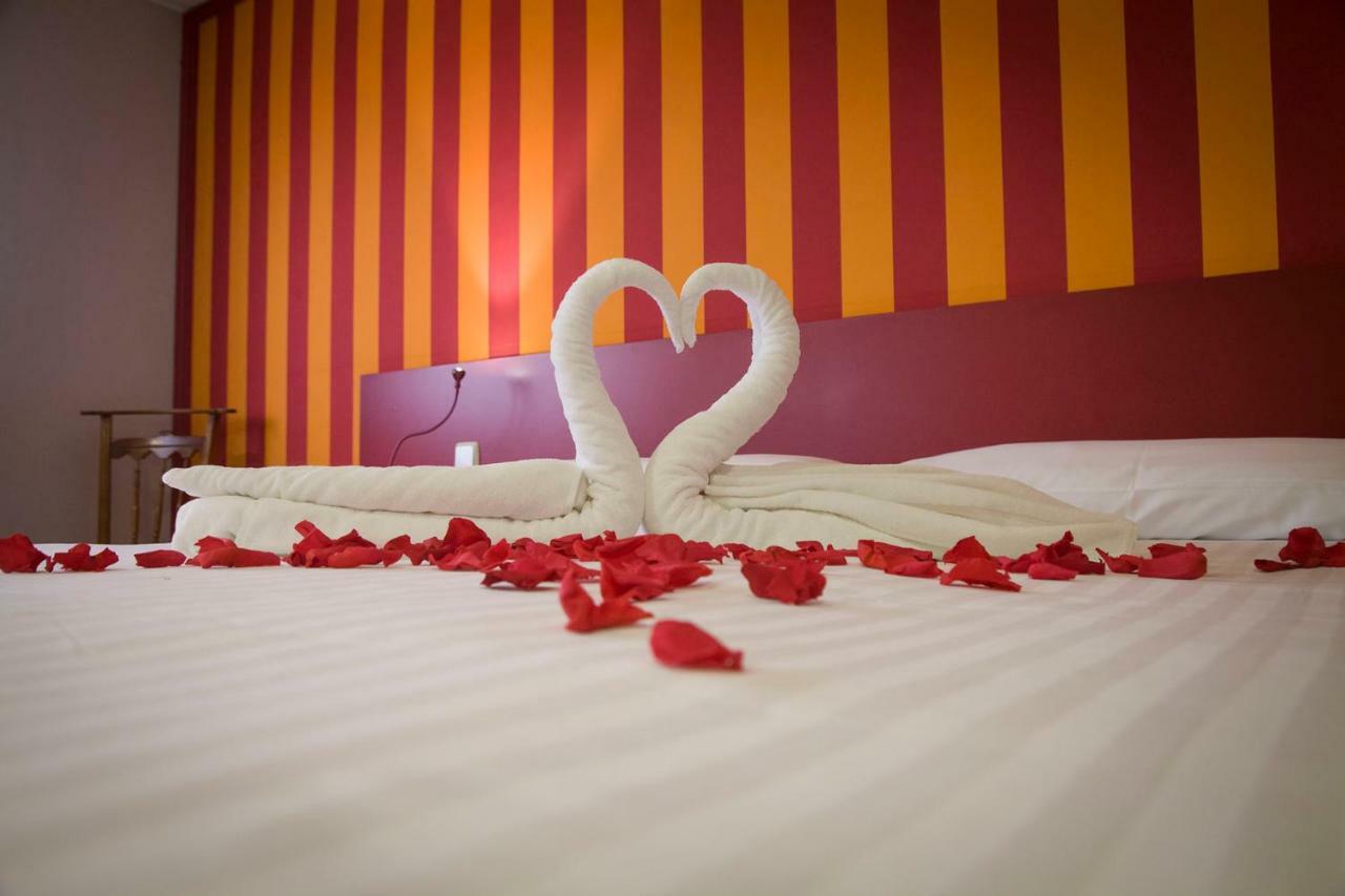 Apartamentos Rurales De La Sexma Del Sabinar Corduente Екстериор снимка